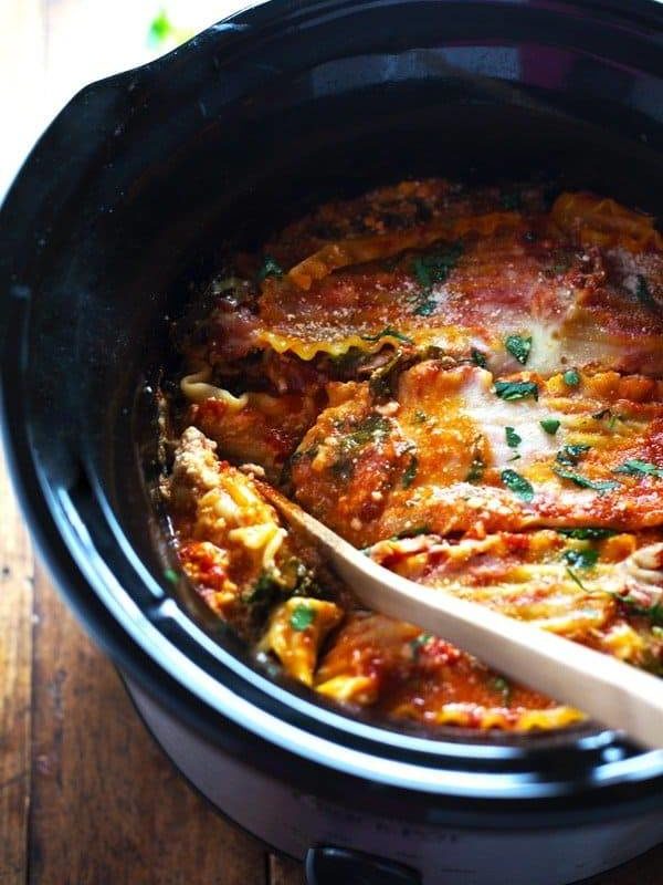 Super Easy Skinny Veggie Crockpot Lasagna - a handful of simple ingredients for a healthy family dinner. | https://fitburna.fit